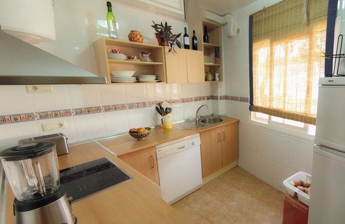 San Jose Apartment | Apartment with pool near the beach and a park with sports facilities.
