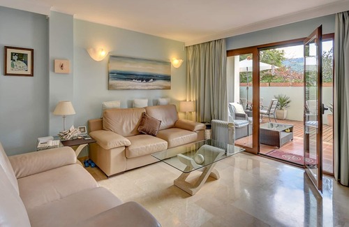 Port d'Andraitx Apartment | Apartment with Pool , short stroll to Marina and Port Andratx