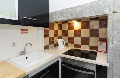 Santo Antonio Apartment | Apartment with Private Terrace in the Center of Lisbon - TTL317