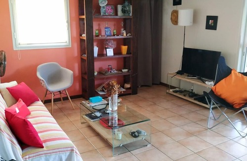 L'Ermitage-les-Bains Apartment | Apartment with spacious terrace in the fishing village of l'Ermitage