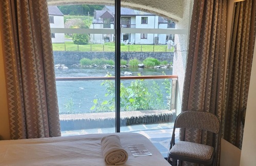 Backbarrow Apartment | Apartment with river view- Sleeps 4