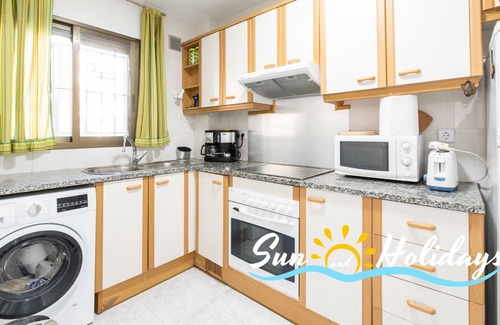 Comarruga Apartment | Apartment with sea views for 4-6 people.