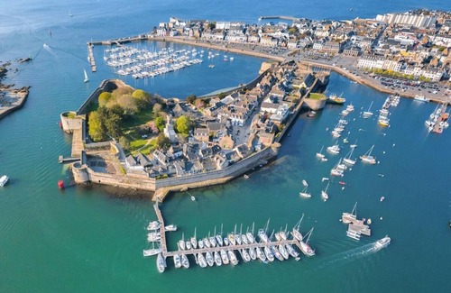 Concarneau Apartment | Apartment with sea view, city and beaches on foot