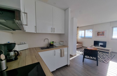 Ponta Delgada Apartment | Apartment with sea view, 5 minutes walk from the beach!