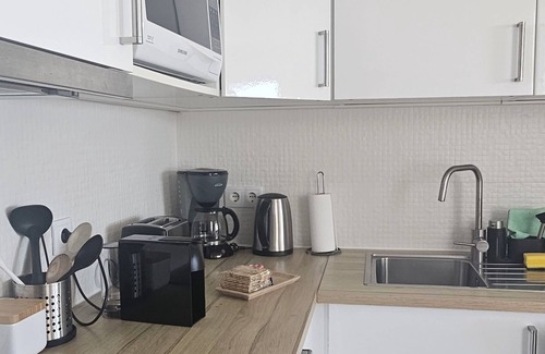 Ponta Delgada Apartment | Apartment with sea view, 5 minutes walk from the beach!