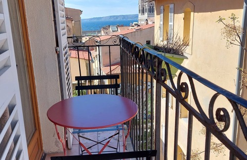 Quartier du Panier Apartment | Apartment with sea view in the heart of the Panier