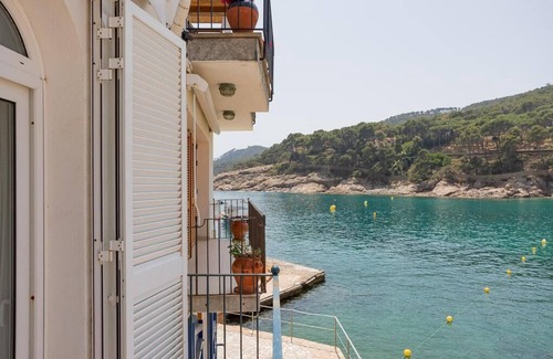 Tamariu Apartment | Apartment with sea views, very close to the beach, ideal for families