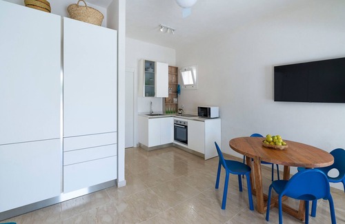 Cornino Apartment | Apartment with small pool and sea 50 meters away