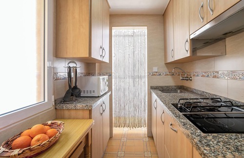 Santa Pola Apartment | Apartment with Stunning Sea Views, Balcony and Wi-Fi