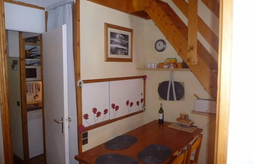 Les Avanchers-Valmorel Apartment | Apartment with stunning views ideally situated on the slopes and shops nearby.