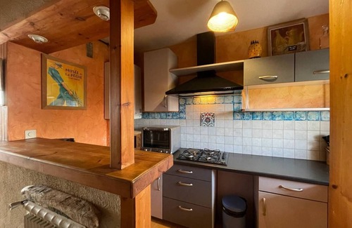 Tregastel Apartment | Apartment with SUPERB SEA VIEW and terrace, 100m beaches in TREGASTEL