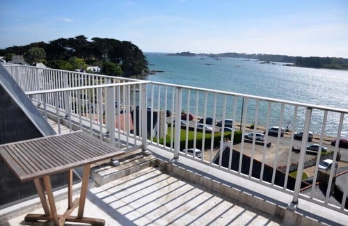 Tregastel Apartment | Apartment with SUPERB SEA VIEW and terrace, 100m beaches in TREGASTEL