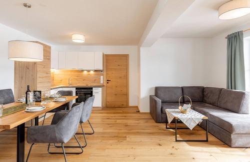Mauterndorf Apartment | Apartment with swimming pool