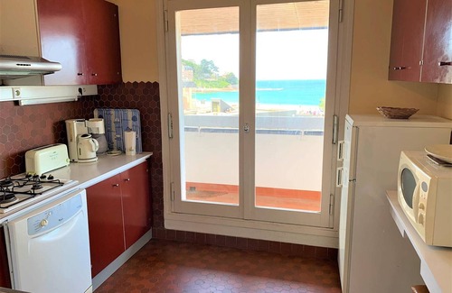 Perros-Guirec Apartment | Apartment with terrace, parking, Trestraou beach in Perros-Guirec