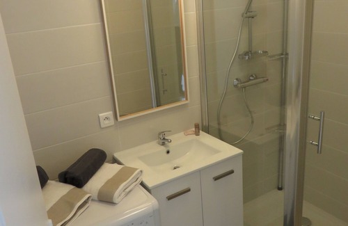 Liberation Apartment | APARTMENT WITH TERRACE LIBERATION DISTRICT