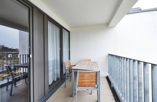 Bensersiel Apartment | Apartment with two balconies incl. use of swimming pool & sauna near the beach -