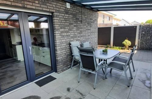 Harsewinkel Apartment | Apartment 'Wohnen 2A' with Private Terrace, Wi-Fi and Air Conditioning