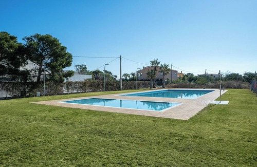 Roques Daurades Apartment | Apartment 'Xaloc By Enjoy Rocas Doradas' with Sea View, Wi-Fi and Air Conditioning