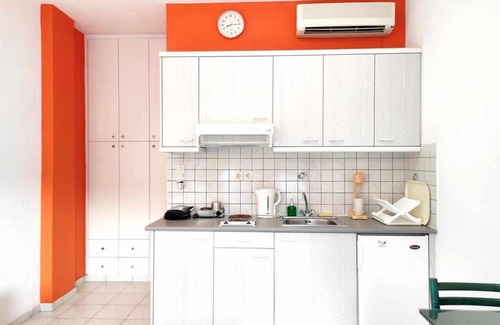 Kipri Apartment | Apartment 'Zefiros - Breeze' with Mountain View, Wi-Fi and Air Conditioning