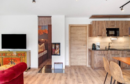 Ehrwald Apartment | Apartment 'Zugspitzstudio' with Mountain View, Private Terrace and Wi-Fi