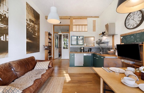 Gemarkung Weilstetten Apartment | Apartment 'Zur Alten Scheune' with Shared Garden and Wi-Fi