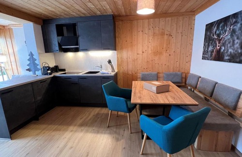 Wald am Arlberg Apartment | Apartmenthaus Matri by Pferd auf Wolke