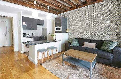 Les Halles Apartment | Apartments Du Louvre St Honoré