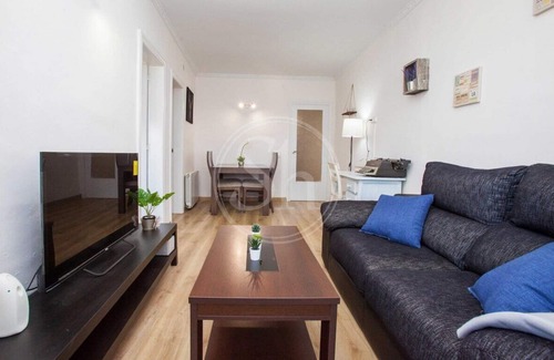 Sant Marti Apartment | Apartments Les Corts for 4