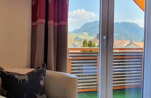 Ried Condo | Apartments Wolf-Fewo. with 3 rooms in the middle of Pfronten incl. KönigsCard