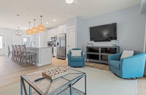 Bermuda Bay House | Aperol Spritz 2 Bedroom at Cambridge Cove with Private Hot Tub!