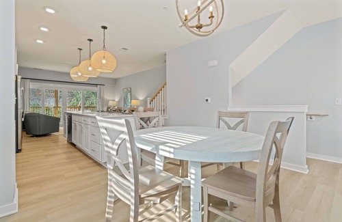 Bermuda Bay House | Aperol Spritz 2 Bedroom at Cambridge Cove with Private Hot Tub!