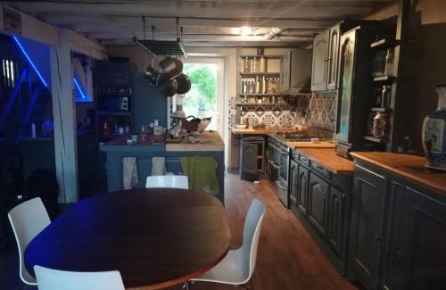 Pagny-sur-Meuse House | Apiculteur loue 2 chambres dans cadre verdoyant