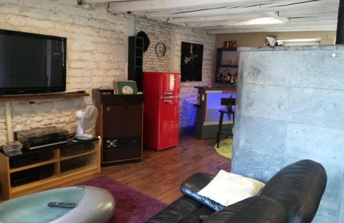 Pagny-sur-Meuse House | Apiculteur loue 2 chambres dans cadre verdoyant