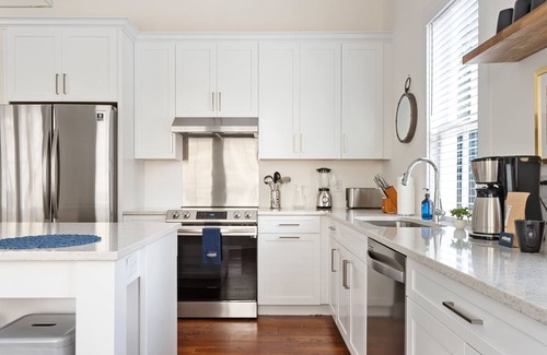 Downtown Charleston Apartment | Apollo | Luxurious Escape in Downtown Charleston