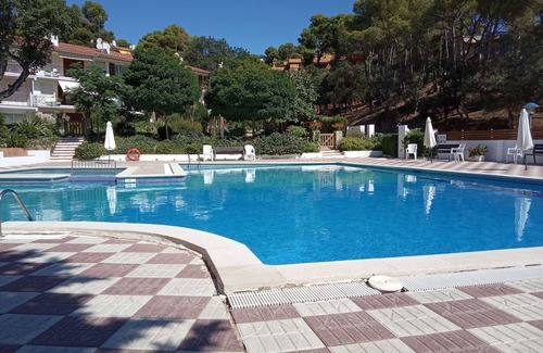 Calella de Palafrugell Apartment | App 4 people- facing the sea- swimming pool- 100m beach- Calella de Palafrugell