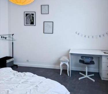 Arpajon-sur-Cere Apartment | App chaleureux aux portes d Aurillac, 4 voyageurs