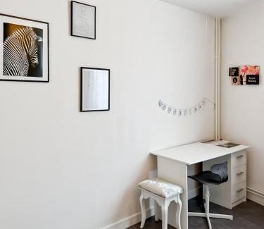 Arpajon-sur-Cere Apartment | App chaleureux aux portes d Aurillac, 4 voyageurs