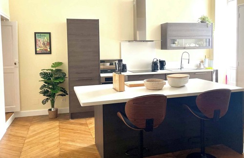 Bastide Saint-Louis Apartment | App. chic, private mansion, Carcassonne center