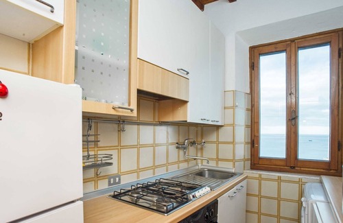 Marciana Marina Apartment | APP.TO SUL MARE A MARCIANA