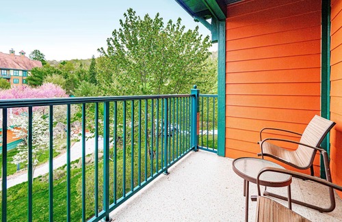 Vernon Condo | Appalachian @ Mtn Creek Pool Hot Tubs Sauna Gym Deck Mtn Front #246