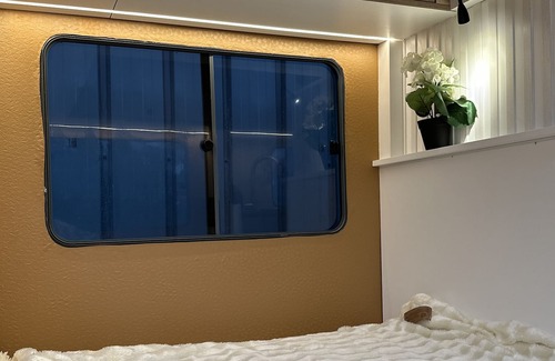 Massy House | Apparemment Camping car Capucine. Proche de L'aéroport D'orly