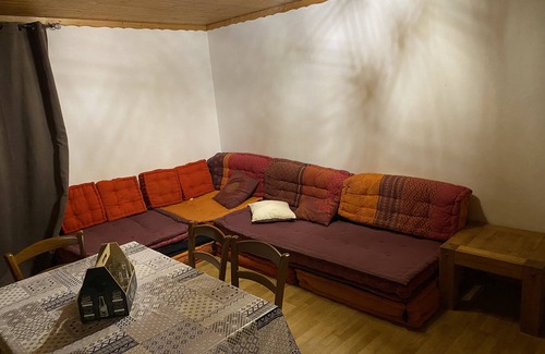 Chatillon-sur-Cluses Apartment | Apparently in renovated farmhouse close to ski resorts