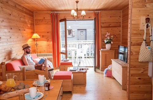 Evian-les-Bains Condo | Appart Équipé | Accès Thermes d'Evian + Sauna