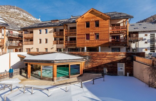 Abries Condo | Appart équipé + privé, esprit chalet, accès sauna