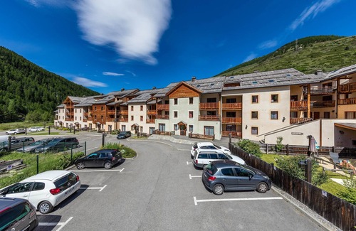 Abries Condo | Appart équipé + privé, esprit chalet, accès sauna