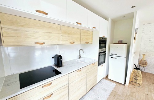 Pegomas Apartment | Appart 2 Chambres Piscine Jardin