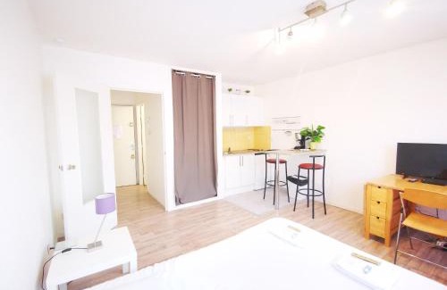 Montigny-les-Metz Apartment | Appart 28m2 Metz Canal équipé meublé Wifi