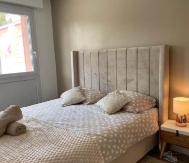 Laval Apartment | Appart 4 personnes 1 ch Laval