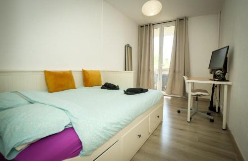 Marignane Apartment | Appart 6 pers Marignane à 5 min -plage et aéroport