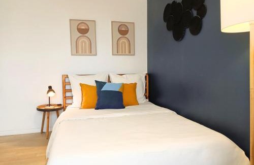 Europe Apartment | Appart avec 3 chambres et Jardin